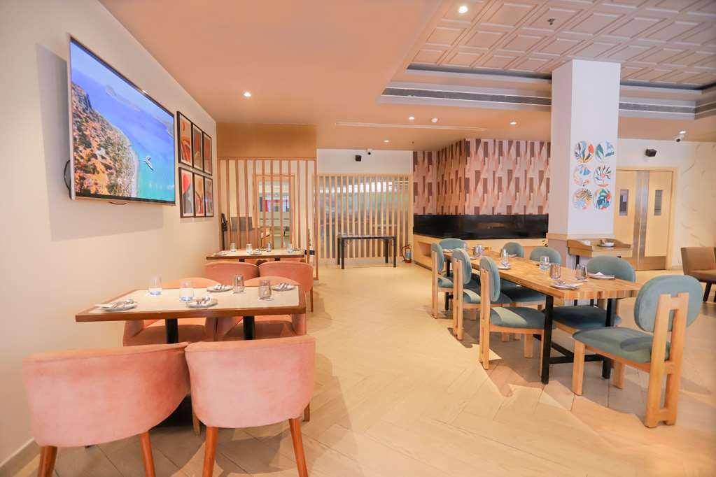 Park Inn By Radisson New Delhi Lajpat Nagar Restaurant photo